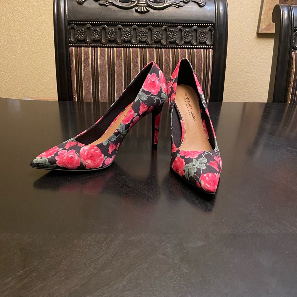 🌹Christian Siriano Rose-Covered Pumps🌹